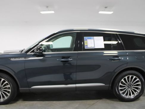 Used 2023 Lincoln Aviator Reserve w/ Equipment Group 201A AWD/4WD image 6