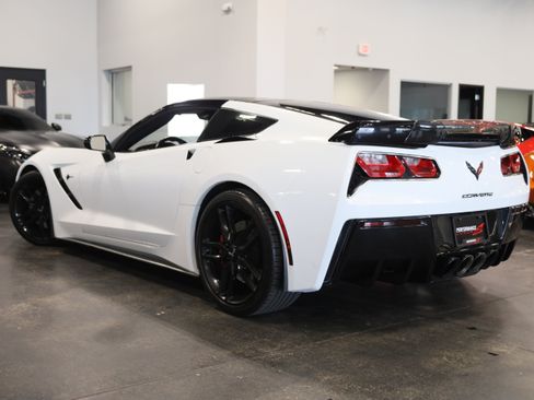 Used 2016 Chevrolet Corvette Stingray Coupe w/ 2LT Preferred Equipment Group RWD image 4