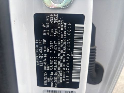 Used 2025 Kia Sportage LX FWD image 28