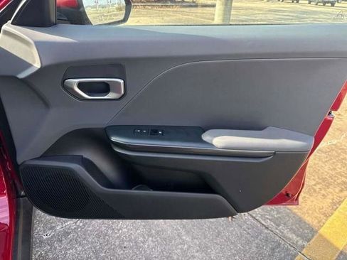 Used 2025 Kia K4 LXS image 20