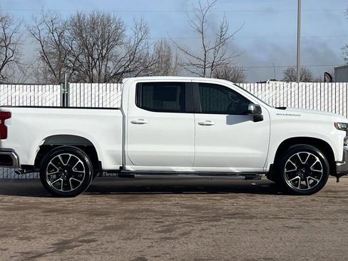 Used 2021 Chevrolet Silverado 1500 LT RWD image 3
