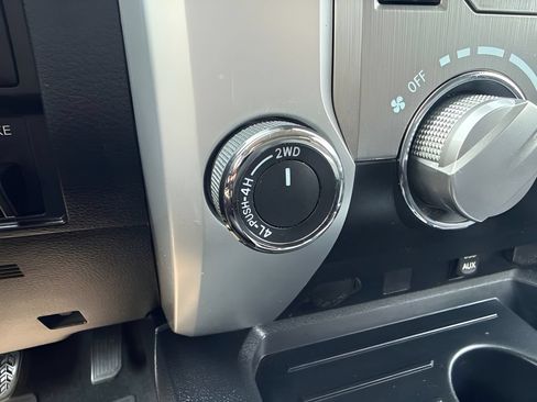 Used 2019 Toyota Tundra SR5 AWD/4WD image 21