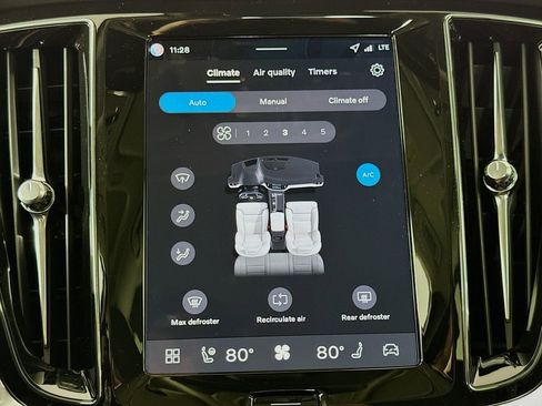 New 2026 Volvo V60 B5 Cross Country Plus w/ Climate Package image 16