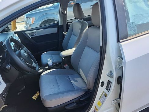 Used 2016 Toyota Corolla LE image 2