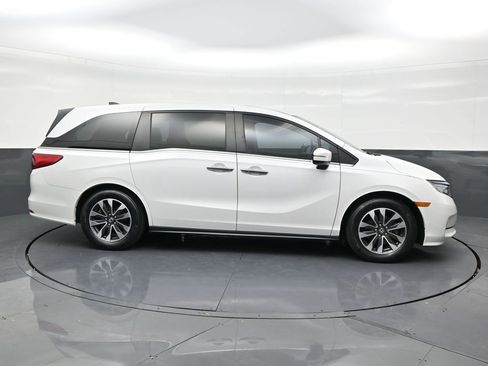 Used 2023 Honda Odyssey EX-L image 6