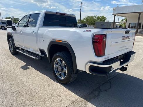 Used 2025 GMC Sierra 2500 SLT w/ SLT Premium Package AWD/4WD image 4