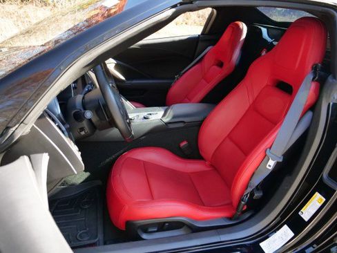 Used 2019 Chevrolet Corvette Stingray Convertible w/ 1LT image 3