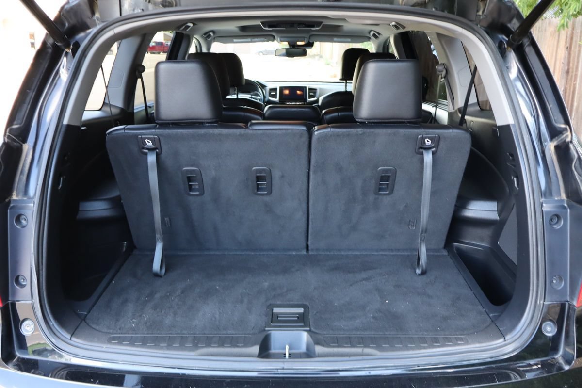 Used 2016 Honda Pilot Touring image 14