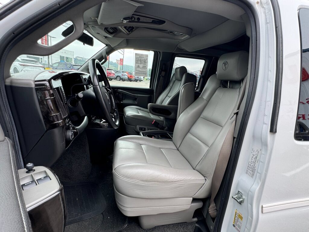 Used 2019 GMC Savana 2500 w/ Enhanced Convenience Package RWD image 14