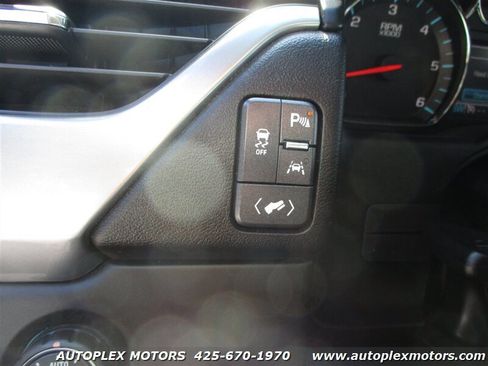 Used 2016 Chevrolet Suburban LT AWD/4WD image 29