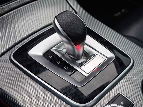 Used 2018 Mercedes-Benz SLC 300 image 31