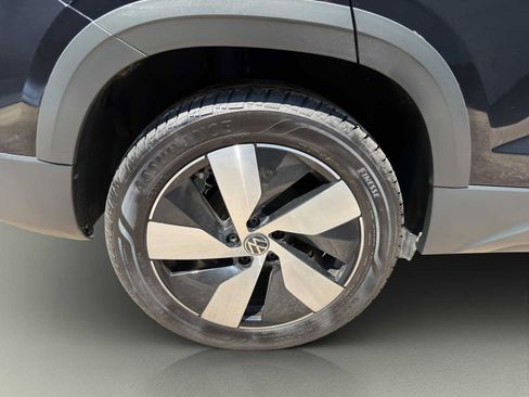 Used 2025 Volkswagen Taos S AWD/4WD image 25