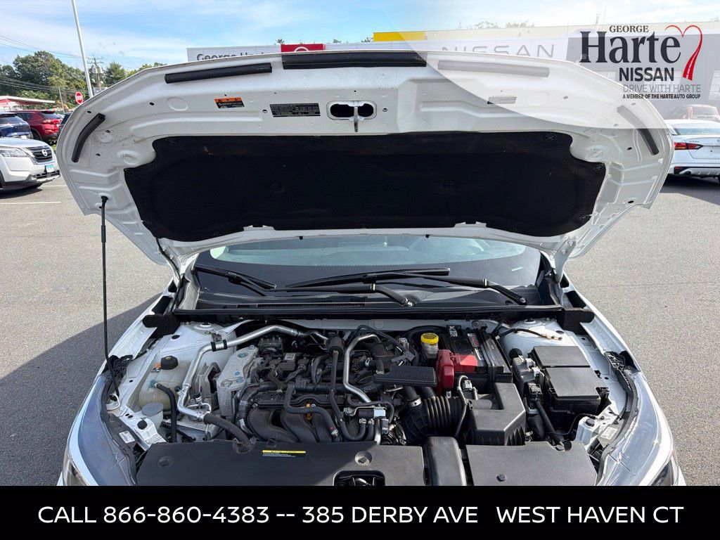 Certified 2024 Nissan Sentra SV FWD image 32