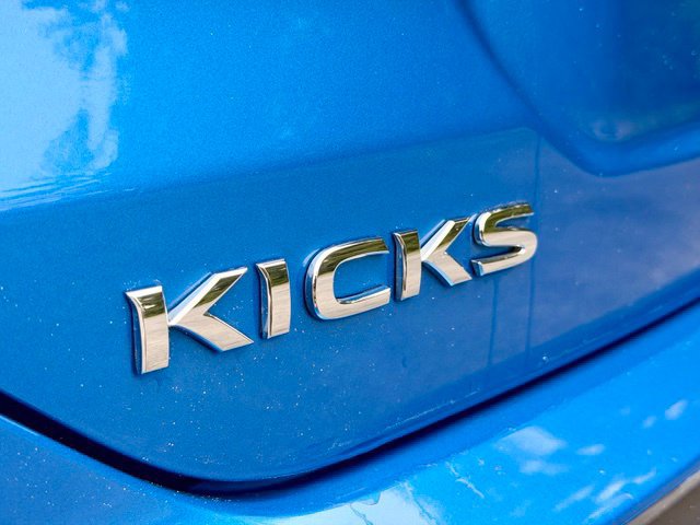 Used 2021 Nissan Kicks SR w/ SR Premium Package FWD image 14