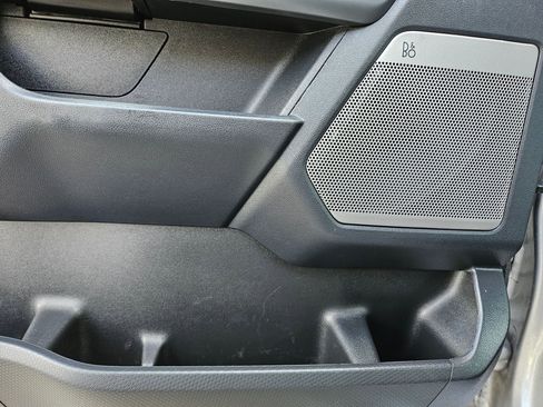 Used 2023 Ford F150 Lariat w/ Trailer Tow Package image 17