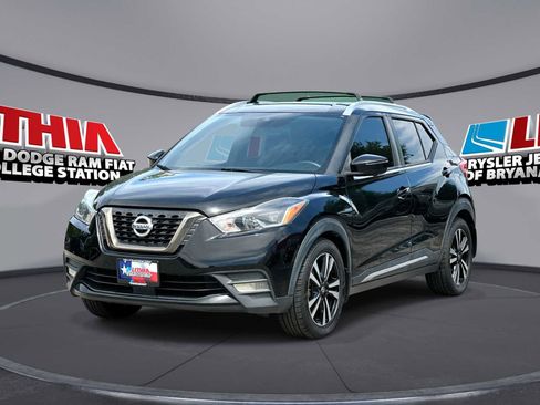 Used 2020 Nissan Kicks SR w/ SR Premium Package image 1