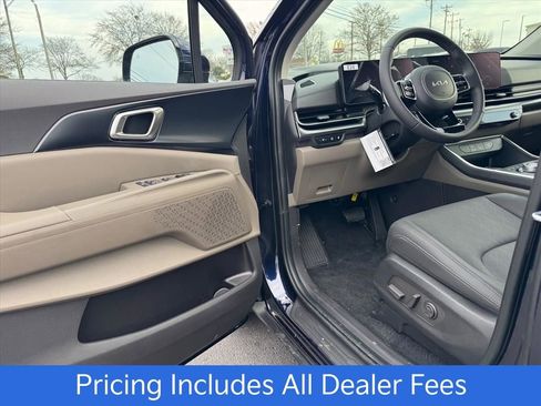 New 2026 Kia Carnival LXS FWD image 11