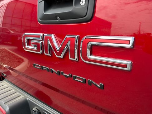 Used 2022 GMC Canyon AT4 w/ Driver Alert Package AWD/4WD image 40