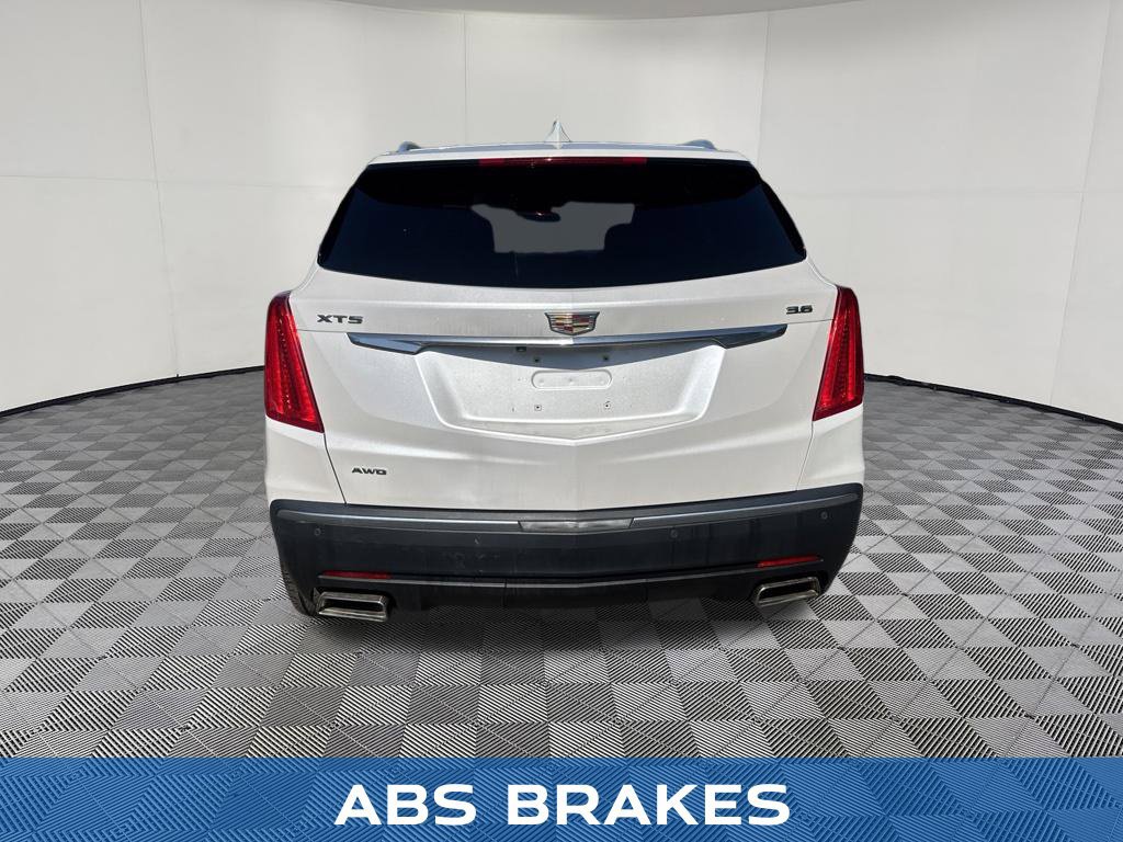 Used 2017 Cadillac XT5 Luxury AWD/4WD image 13