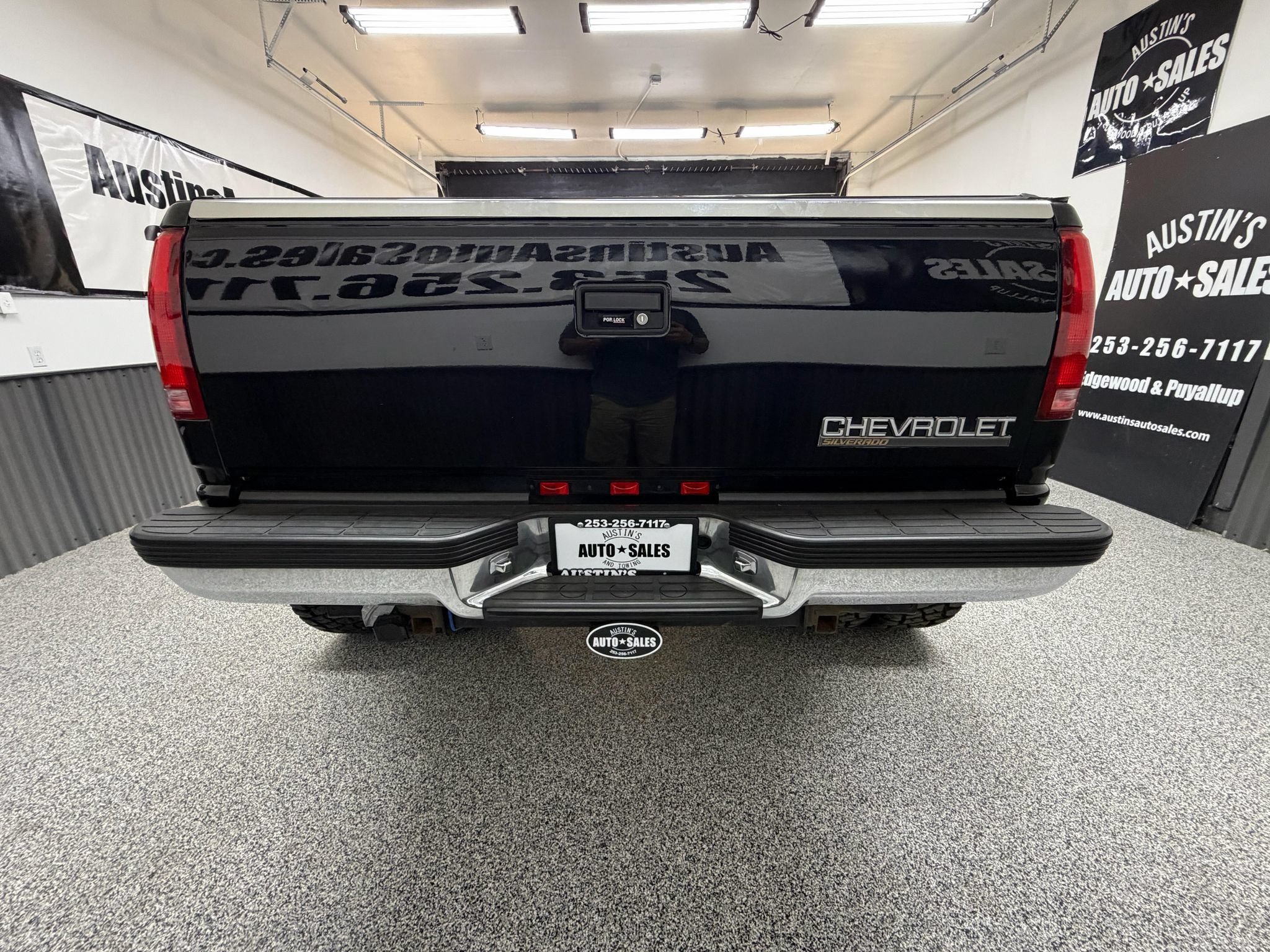 Used 1998 Chevrolet Silverado 3500 4x4 Crew Cab w/ Preferred Equipment Group 2 image 4