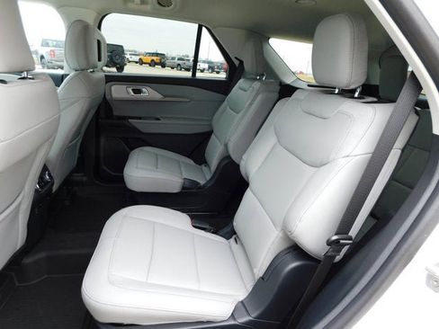New 2026 Ford Explorer Active w/ Active Comfort Package image 13