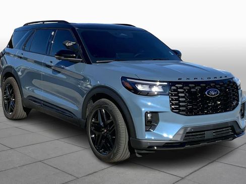 Used 2025 Ford Explorer ST w/ Sun And Sound Package image 2