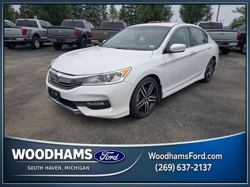 Used 2017 Honda Accord Sport image 1