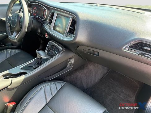 Used 2016 Dodge Challenger SRT Hellcat RWD image 25