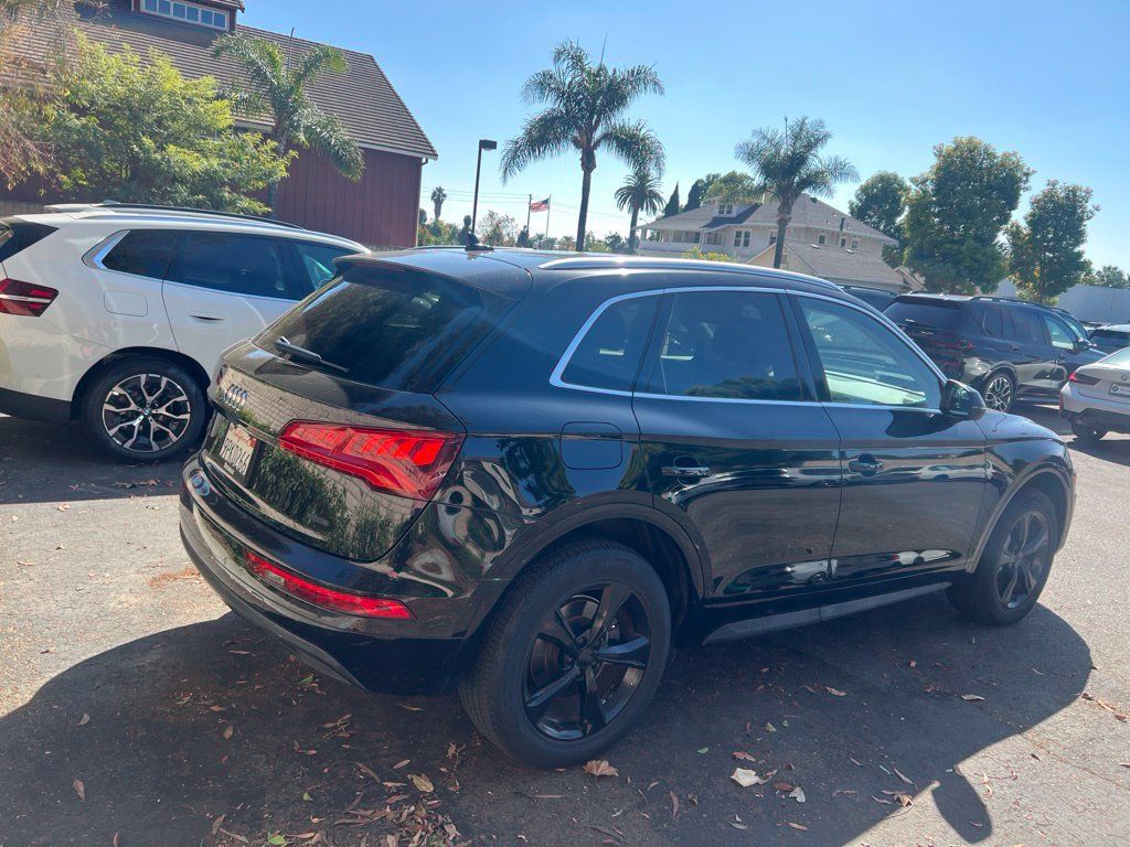 Used 2020 Audi Q5 2.0T Premium w/ Convenience Package AWD/4WD image 5