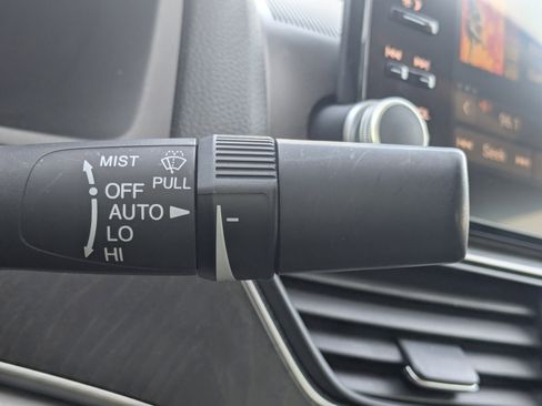 Used 2019 Honda Accord Touring image 33