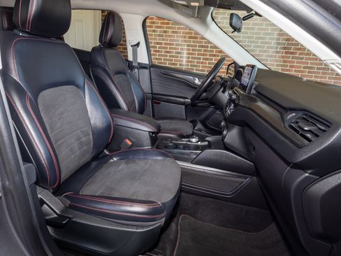 Used 2022 Ford Escape SEL w/ SEL Stealth AWD Package image 20