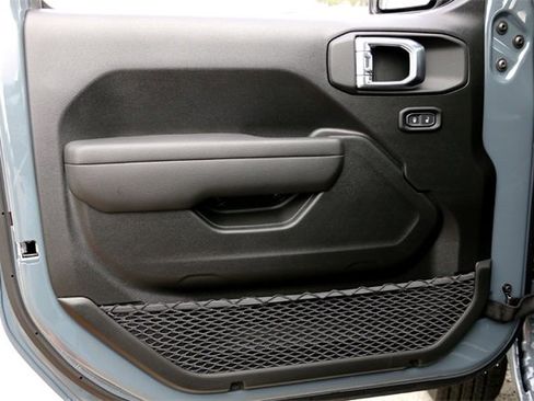 New 2026 Jeep Gladiator Sport image 16