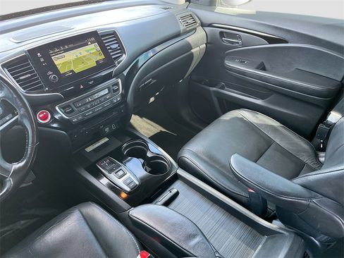 Used 2020 Honda Pilot Touring image 25