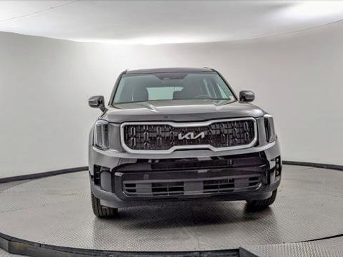 Used 2025 Kia Telluride S image 12