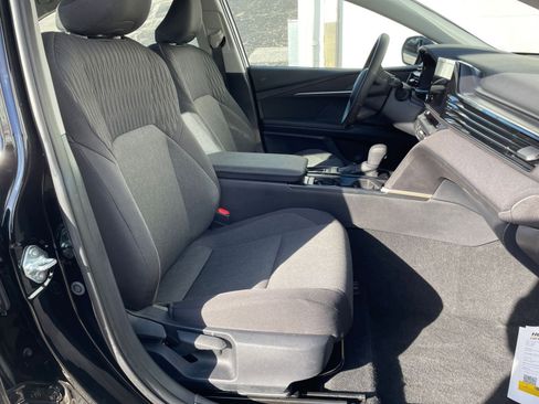 Used 2025 Toyota Camry LE image 35