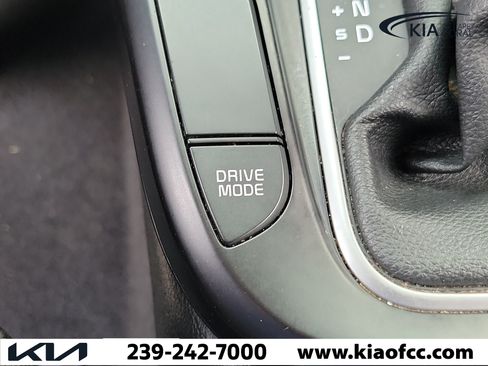 Certified 2024 Kia Soul LX FWD image 29