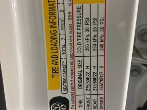 Used 2021 GMC Yukon Denali w/ Denali Premium Package image 27