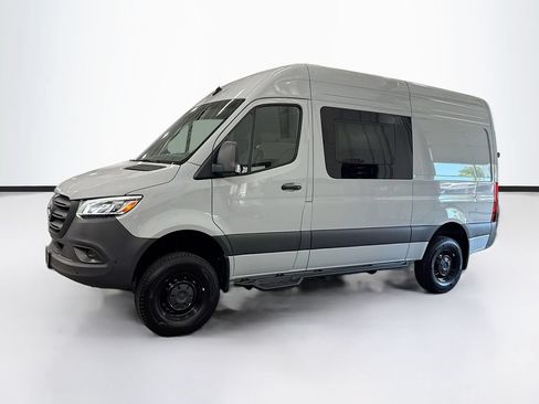 Used 2024 Mercedes-Benz Sprinter 2500 image 1