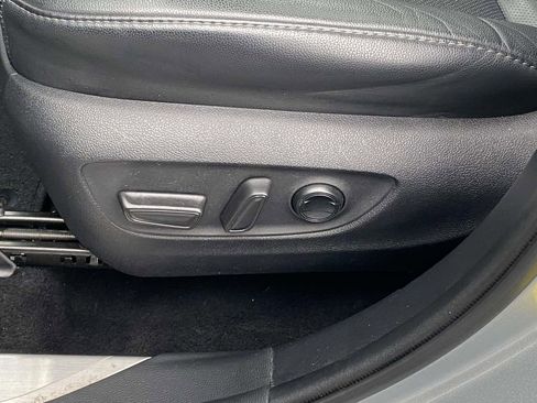 Used 2020 Toyota Highlander Platinum image 16