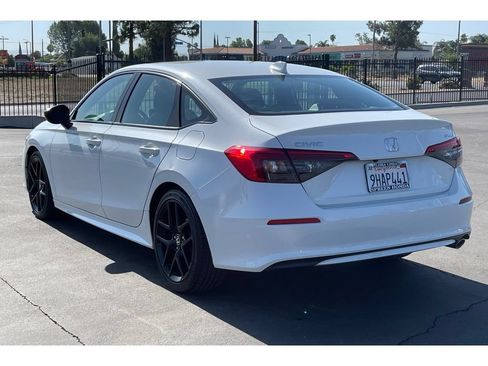 Used 2023 Honda Civic Sport image 3
