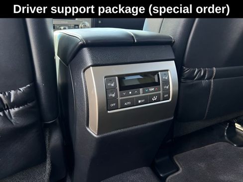 Used 2017 Lexus GX 460 Luxury AWD/4WD image 19