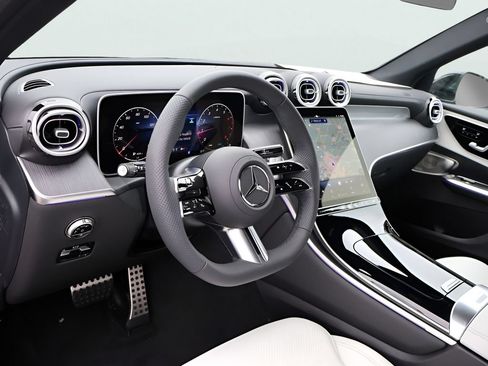 Certified 2026 Mercedes-Benz GLC 300 4MATIC image 19