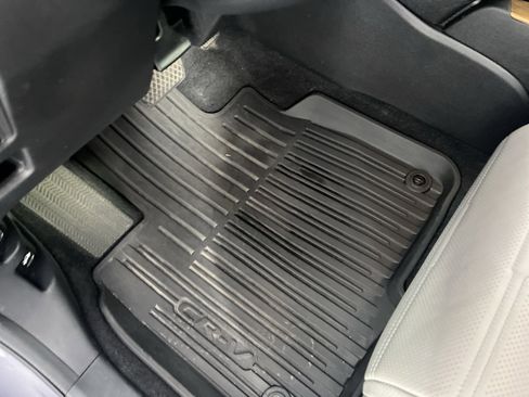 Used 2021 Honda CR-V Touring image 16