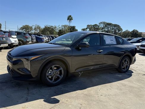 New 2025 Kia K4 LXS image 8