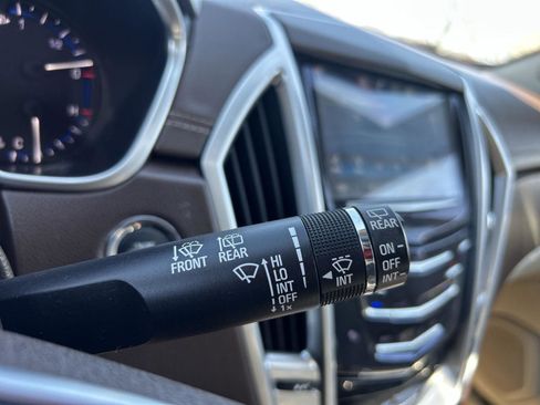 Used 2015 Cadillac SRX Luxury AWD/4WD image 28