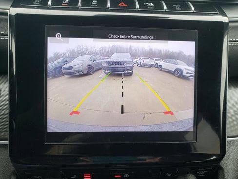 Used 2024 Jeep Grand Cherokee Laredo X w/ Luxury Tech Group I image 18