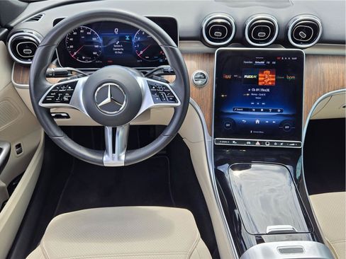 Used 2025 Mercedes-Benz C 300 Sedan image 26