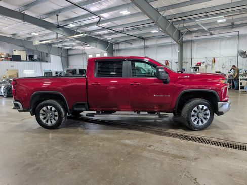Used 2024 Chevrolet Silverado 2500 LT w/ All Star Edition AWD/4WD image 2