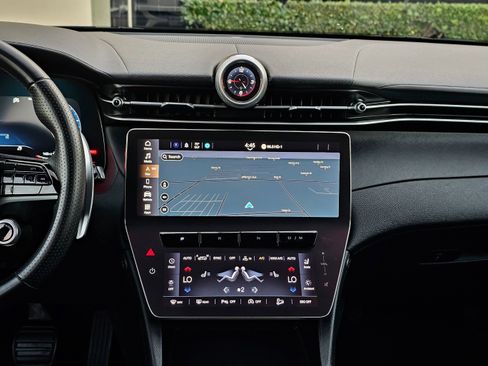 Used 2024 Maserati Grecale GT image 22