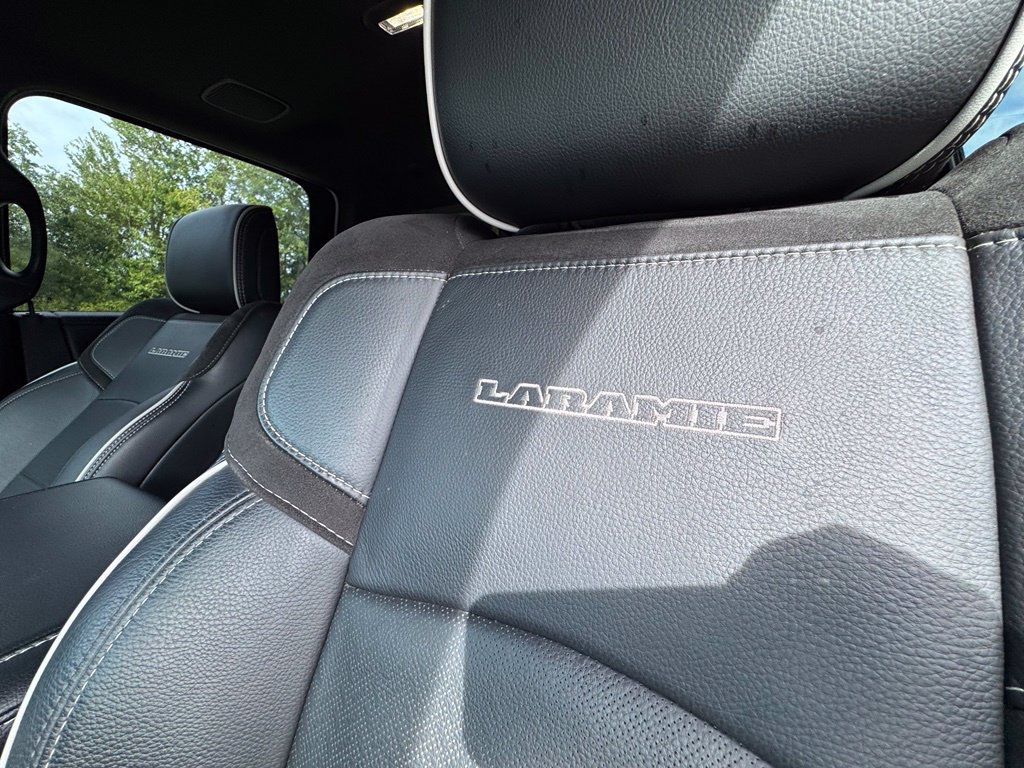 Used 2019 RAM 1500 Laramie AWD/4WD image 14